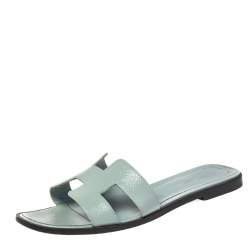 Pre Owned Hermes Blue Patent Leather Oran Sandals Size 38.5