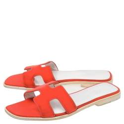 Pre Owned Hermes Orange/White Fabric Oran Flat Sandals Size 39.5