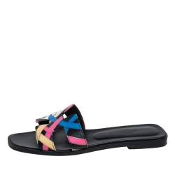 Pre Owned Hermes Black Cavalcadour Print Leather Oran Flat Sandals Size 38.5