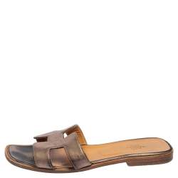 Pre Owned Hermés Bronze Leather Oran Sandals Size 39