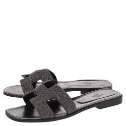 Pre Owned Hermes Black Glitter Oran Sandals Size 40