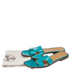 مملوكة مسبقًا Hermes Blue Leather Oran Slide Flats Size 40.5