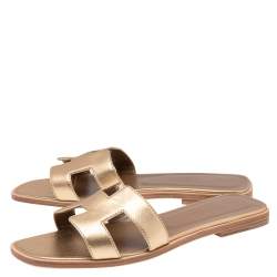 مملوكة مسبقًا Hermes Gold Leather Oran Flat Sandals Size 38
