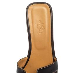 Pre Owned Hermès Chocolate Brown Leather Oran Flat Slides Size 39