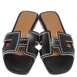 Pre Owned Hermes Black Textured Leather Cut Out Detail Oran Sandals Size 39