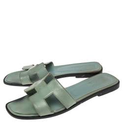 Pre Owned Hermes Blue Patent Leather Oran Flats Size 38