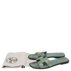 Pre Owned Hermes Blue Patent Leather Oran Flats Size 38