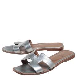 Pre Owned Hermes Silver Leather Oran Flats Sandals Size 39.5