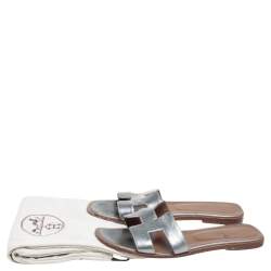Pre Owned Hermes Silver Leather Oran Flats Sandals Size 39.5