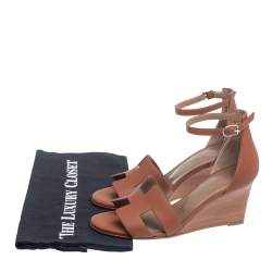 مملوكة مسبقًا Hermes Brown Leather Legend Wedge Ankle Strap Sandals Size 36