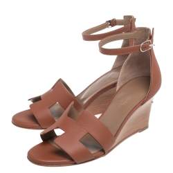مملوكة مسبقًا Hermes Brown Leather Legend Wedge Ankle Strap Sandals Size 36
