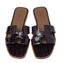 Pre Owned Hermes Purple Croc Patent Leather Embossed Oran Flat Sandals 39