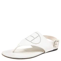 Buy designer Sandals by hermes at The Luxury Closet.