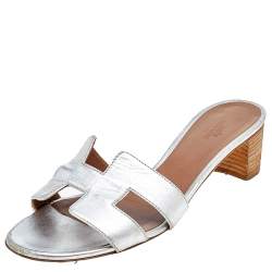 Pre Owned Hermes Silver Leather Oasis Slide Sandals Size 38