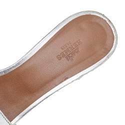Pre Owned Hermes Silver Leather Oasis Slide Sandals Size 38