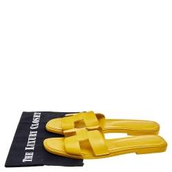 Pre Owned Hermes Yellow Leather Oran Sandals Size 41