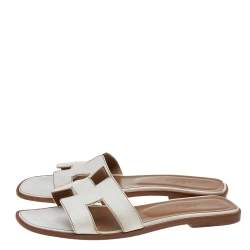Pre Owned Hermès White Leather Oran Flat Sandals Size 38