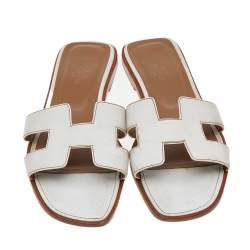 Pre Owned Hermès White Leather Oran Flat Sandals Size 38