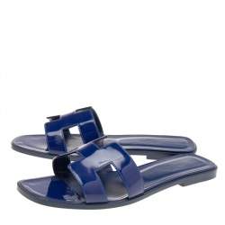 Pre Owned Hermés Blue Patent Leather Oran Slide Sandals Size 39.5