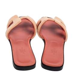 Pre Owned Hermés Beige Fur Oran Slide Sandals Size 38.5