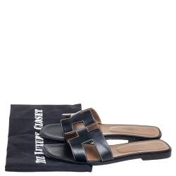 Pre Owned Hermes Black Leather Oran Flat Slides Size 38.5