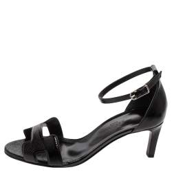 مملوكة مسبقًا Hermes Black Patent Leather Premiere Ankle-Strap Sandals Size 36.5