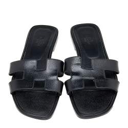 مملوكة مسبقًا Hermes Black Patent Leather Oran Flat Sandals Size 41