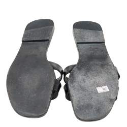 مملوكة مسبقًا Hermes Black Patent Leather Oran Flat Sandals Size 41