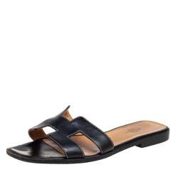 مملوكة مسبقًا Hermes Black  Leather Oran  Sandals Size 38.5