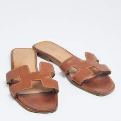 Pre Owned Hermes Brown Leather Oran Flat Sandals Size 41