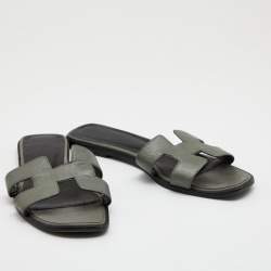 Hermes Grey/Black Leather Oran Flat Slides Size 40.5
