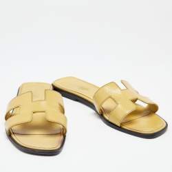 Pre Owned Hermes Yellow Patent Leather Oran Flat Slides Size 40.5