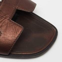 Pre Owned Hermes Metallic Dark Brown Leather Oran Flat Slides Size 37
