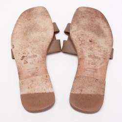 Pre Owned Hermes Olive Green Leather Oran Flat Sandals Size 38