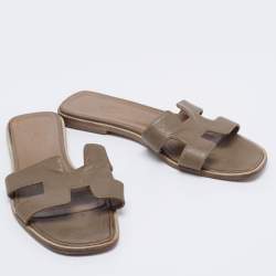 Pre Owned Hermes Olive Green Leather Oran Flat Sandals Size 38