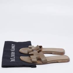 Pre Owned Hermes Olive Green Leather Oran Flat Sandals Size 38