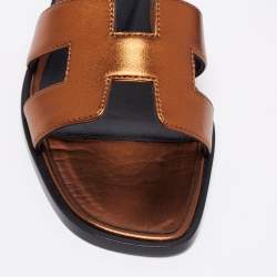 Pre Owned Hermes Bronze Leather Oran Flat Slides Size 35.5