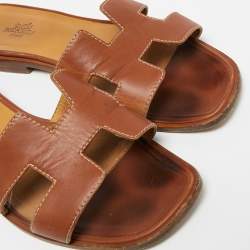 Pre Owned Hermès Brown Leather Oran Flat Sandals Size 37