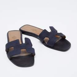 Hermès  Navy Blue Lizard Leather Embossed Oran Sandals Size 36.5