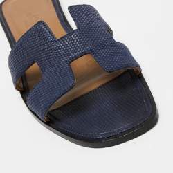 Pre Owned Hermes Navy Blue Lizard Embossed Leather Oran Sandals Size 36