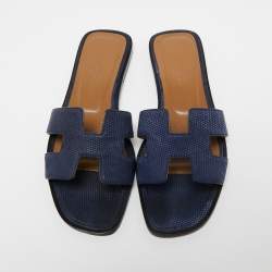 Pre Owned Hermes Navy Blue Lizard Embossed Leather Oran Sandals Size 36