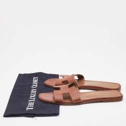 Pre Owned Hermès Brown Leather Oran Flat slides Size 39.5