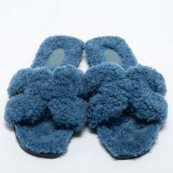 مملوكة مسبقًا Hermès Blue Shearling Oran Slide Flats Size 38.5