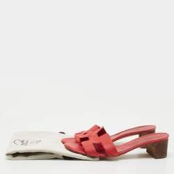 مملوكة مسبقًا Hermes Red Textured Leather Oasis Slide Sandals Size 39