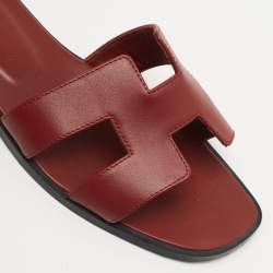 مملوكة مسبقًا Hermes Burgundy Leather Oran Flat Slides Size 40
