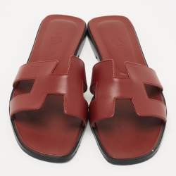 مملوكة مسبقًا Hermes Burgundy Leather Oran Flat Slides Size 40