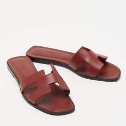 مملوكة مسبقًا Hermes Burgundy Leather Oran Flat Slides Size 40
