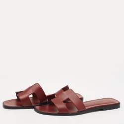 مملوكة مسبقًا Hermes Burgundy Leather Oran Flat Slides Size 40