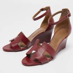 مملوكة مسبقًا Hermes Burgundy Leather Legend Wedge Sandals Size 38.5