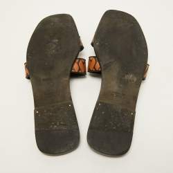مملوكة مسبقًا Hermes Brown/Black Leather Oran Flat Slides Size 41